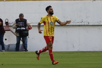 El delantero Maximiliano Barreiro regresa al Aucas, club en el que militó la temporada anterior.