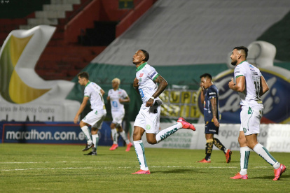 Los goles del partido para el local los anotaron Francisco Fydriszewski (13" 1T) y Vinicio Angulo (21" 1T).