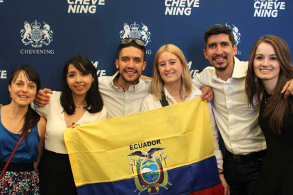Foto promocional para ecuatorianos del programa de becas Chevening, del Reino Unidos, para cursos de posgrado con todo pagado.