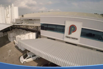 La compañías produce tuberías.