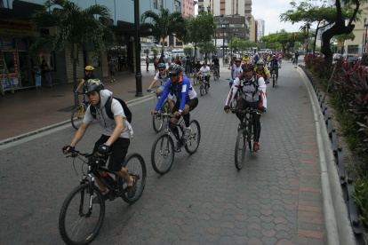 El 20 de septiembre pasado se realizó una cicloruta recreativa, durante tres horas, en la Isidro Ayora.