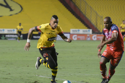 Barcelona no pudo con El Nacional, hasta el final de la etapa los amarillos perdieron puntos en el Monumental.