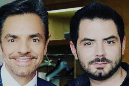 José Eduardo con su padre, el popular comediante mexicano.