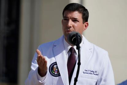 Sean-Conley, médico personal de Donald Trump, presidente de Estados Unidos, infectado de coronavirus.