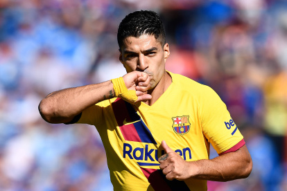 Entre los que se marcharon, Luis Suárez es el jugador que más sueldo ganaba en Barcelona.