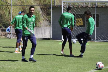 Hernán Galíndez en su primera práctica con la camiseta de la selección ecuatoriana.