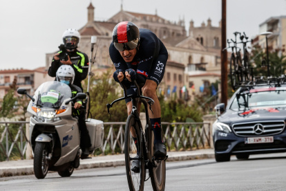 Thomas sufrió una dura caída el lunes, en los primeros compases de la 3ª etapa en Enna, por culpa de un bidón.
