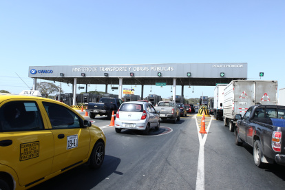 Obra. En el peaje de Chongón hay 18 cabinas, 16 para ambos sentidos.