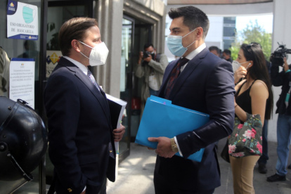 Defensa. Abogados del caso Sobornos 2012-2016, durante la audiencia de casación solicitada por los condenados a ocho años por cohecho.