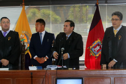 Tribunal. Los jueces Iván León (d) e Iván Saquicela (i), miembros del tribunal que sentenció en el caso Sobornos.