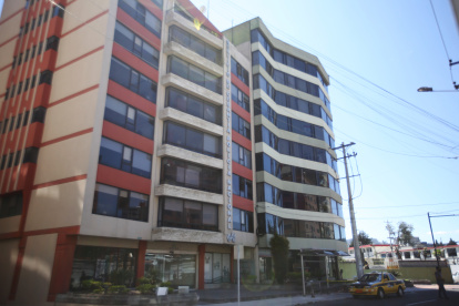 El Servicio de Cesantía de la Policía Nacional tiene su oficina matriz en la ciudad de Quito.