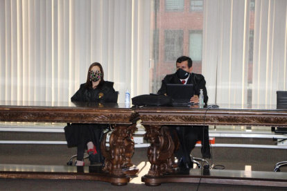 Tribunal. Los jueces Iván León y Daniella Camacho emitieron su voto de mayoría que declaró la inexistencia de peculado.