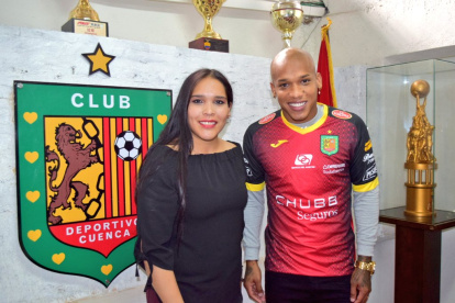 Ely Esterilla ya se puso la camiseta de los morlacos.