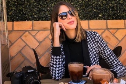 Versátil y elegante. Así es el estilo de esta influencer que debió adaptarse al clima de Guayaquil.