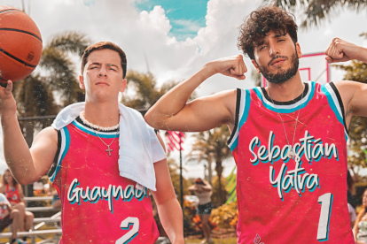 Guaynaa junto a Yatra.