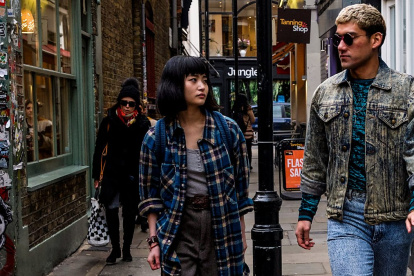 Giri/Haji cuenta la historia de Kenzo Mori, un detective japonés.