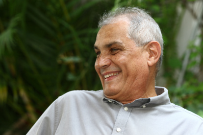 El ingeniero mecánico, de 60 años, contó jocosos y sorpresivos detalles de su vida.