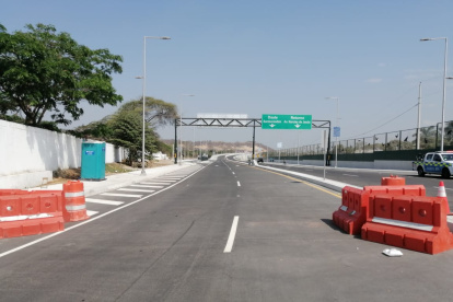 El puente tiene 540 metros de longitud y forma parte de una solución vial de 2,5 kilómetros.