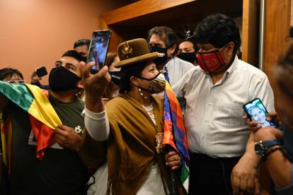 Evo Morales, expresidente de Bolivia, ofrece una rueda de prensa desde Argentina.
