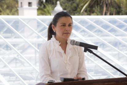 Angélica Arias es arquitecta y máster en Trabajo Social. Fue directora del Instituto Metropolitano de Patrimonio de Quito y subsecretaria de Memoria Social del ministerio de Cultura y Patrimonio.