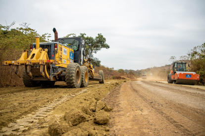 Los trabajos en la vía Petrillo-Las Minas de Petrillo, son los que registran mayor retraso.
