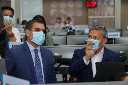 Vicente Taiano junto a Juan Pazos, director ejecutivo de la ANT.