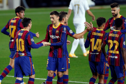 Los jugadores del equipo español juegan en los actuales momentos sin público e igual ganan.