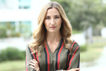 Estudió diseño de modas en el Instituto Marangoni (Milán).