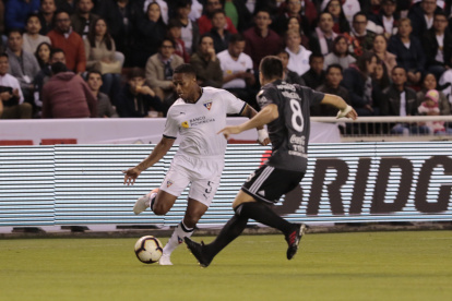 Liga de Quito y Olimpia rivalizaron el año pasado por Copa Libertadores.