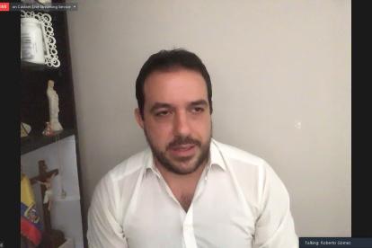 Interpelante. Roberto Gómez cambió de estrategia.