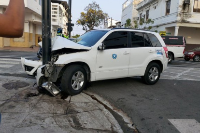 El accidente se produjo en las calles Eloy Alfaro y Letamendi.
