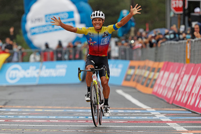 Etapa 3. Caicedo, el segundo tricolor en ganar en Italia, tras Carapaz. Fue 2 días líder de la montaña.
 TOPSHOTS-TOPSHOT-CYCLING-ITA-GIRO-2020-STAGE 3