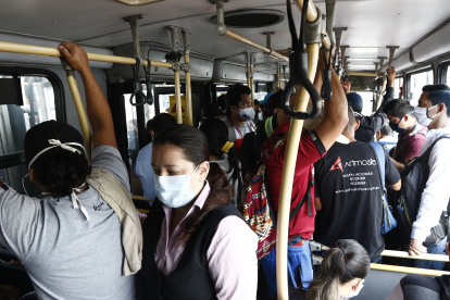Aforos. En la metrovía ya no se controla el aforo ni el distanciamiento social.