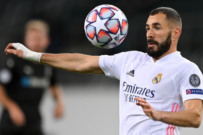 Karim Benzema volvió al centro de la polémica por unas imágenes que se filtraron en la televisión internacional