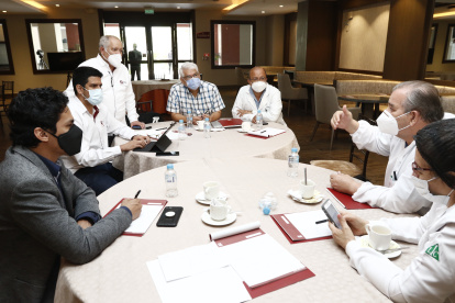 CITA. Delegados de varias instituciones locales asisten a un taller convocado por la UEES, para elaborar estrategias para frenar la COVID-19.