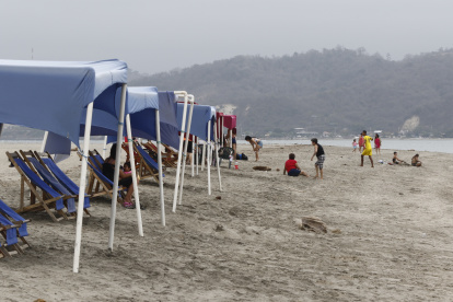 Medidas. Las carpas en las costas ecuatorianas tienen separación de 2 a 3 metros.