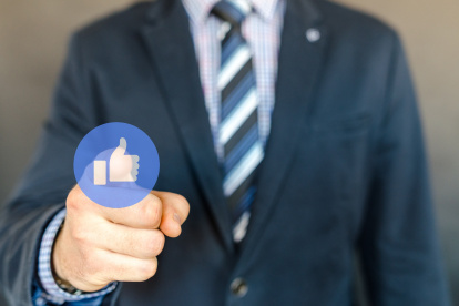 Facebook no conoce de crisis mundiales y sigue aumentando sus ganacias.