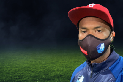 Arturo Mina después del susto del terremoto fue al estadio donde a las 12:00 del 30 de octubre juega la Copa de Turquía.