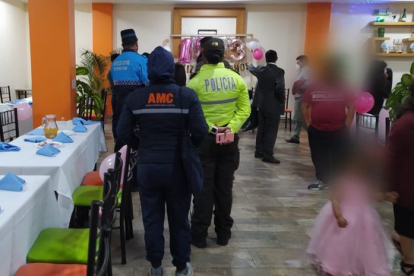 Una fiesta de quince años se encontró en Guagopolo. Los invitados no respetaban las normas de bioseguridad.