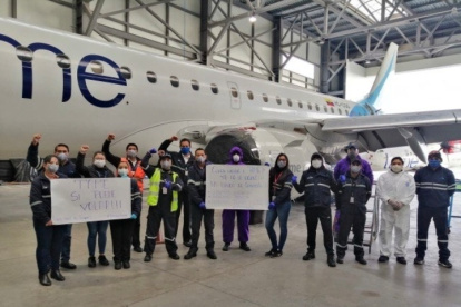 Protestas. Un grupo de trabajadores reclaman el pago de sus salarios como empleados de Tame, al empresa con capital nacionales que se declaró en liquidación en septiembre.