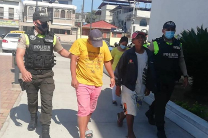 Los tres sospechosos fueron llevados a audiencia de formulación de cargos en la unidad judicial Valdivia.