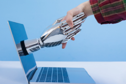 Hoy el 37% de las organizaciones en el mundo ha implementado IA de alguna manera.