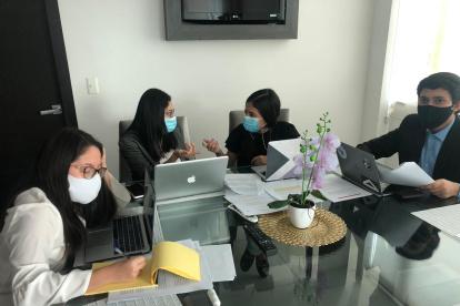 El grupo de estudiantes del IPAC armó el argumento escrito y oral sobre el caso Los papeles del Pentágono.