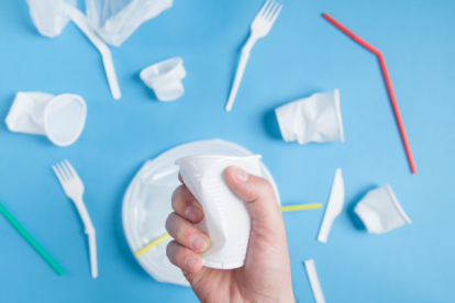 Las bolsas de plástico tienen un plazo de 48 meses, cuando deberán estar elaboradas en un 60 % de material reciclado.