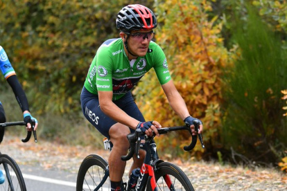 Richard Carapaz aseguró su segundo podio en una gran vuelta.