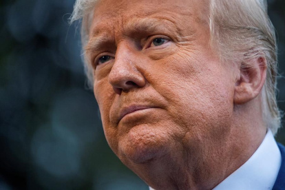 "Todos sabemos por qué Joe Biden se ha apresurado falsamente a proclamarse ganador", dice Trump.