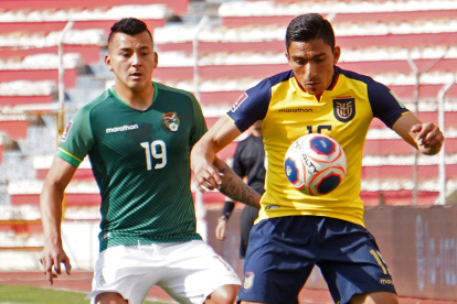 Ángel Mena tuvo una clara ocasión a los 19 minutos, pero el golero Lampe respondió