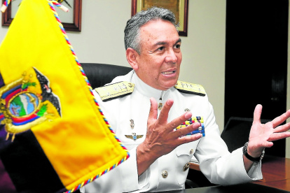 Quiteño, de 59 años. Es el comandante general de la Armada del Ecuador desde diciembre de 2018.