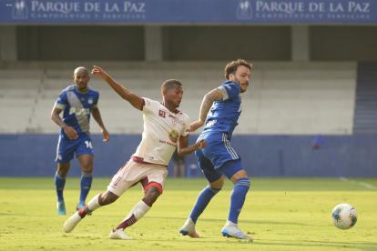Emelec y Técnico Universitario igualan 1-1 tras los primeros 45 minutos en el Capwell.