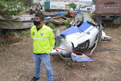 Traslado. Los restos de la nave fueron traídos al país para la investigación de fraude procesal.
